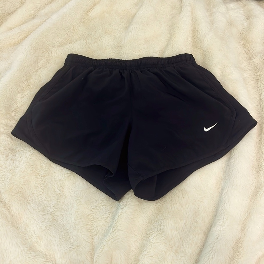 black nike girls shorts